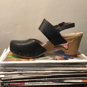 Dansko black heels